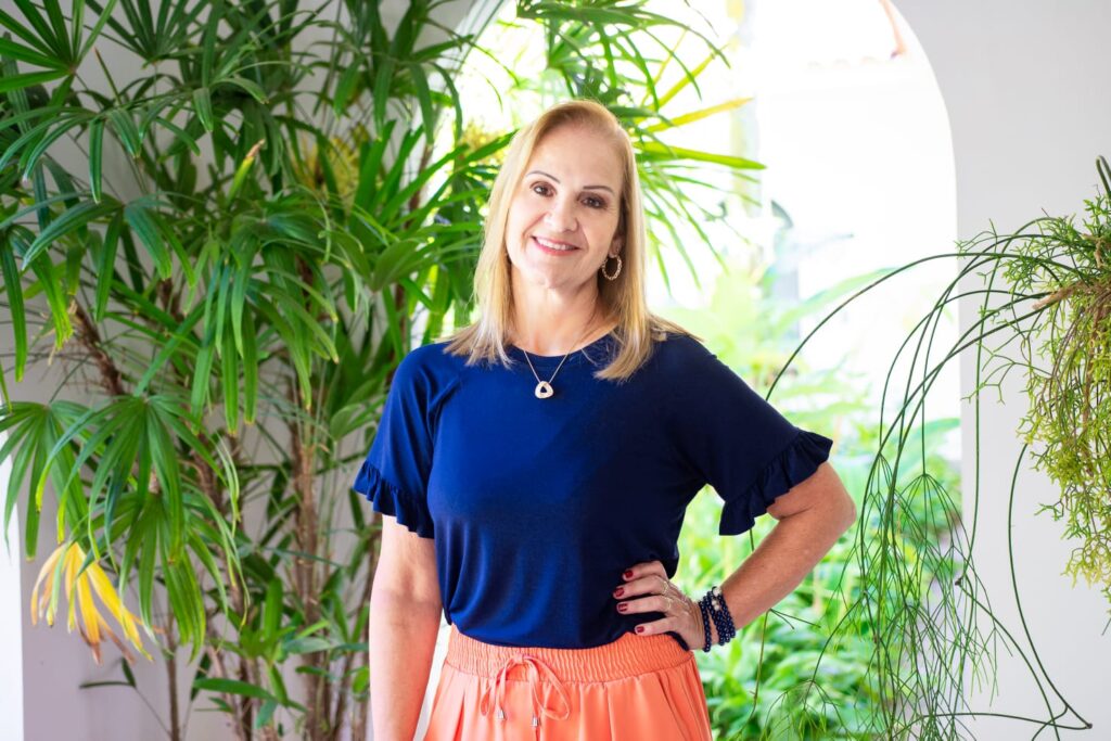 Beth Berbel, autora e diretora da revista mulheres de honra